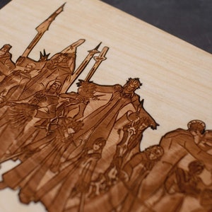 Puede incluir: Un dise&ntilde;o de madera quemada de un grupo de personajes de un videojuego de fantas&iacute;a. Los personajes est&aacute;n de pie en una l&iacute;nea, con el personaje m&aacute;s alto en el centro. El dise&ntilde;o es intrincado y detallado, con las caracter&iacute;sticas de cada personaje claramente visibles.