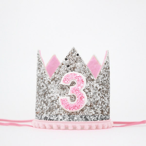 Couronne du 3e anniversaire | Chapeau 3e anniversaire | 3ème tenue de fille d'anniversaire | 3ème couronne de chapeau de fête d'anniversaire | Rose bébé argenté