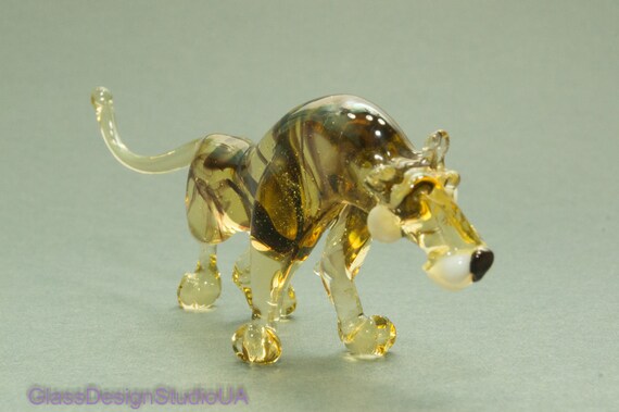 Studio one Handmade Animal Figurine Art Glass Blown Ant on Leaf Figurine Collection Best Gift