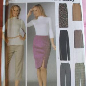 Plus sized Pattern. Slim pants and Skirts in 2 lengths. 6 bottoms made easy. Uncut Pattern. Sizes 16, 18, 20, 22. Simplicity 5259.