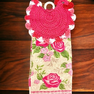 Chicken potholder/towel, READY TO SHIP, chicken decor, chicken potholder with attached towel