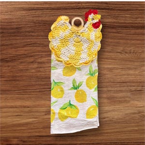 Chicken potholder/towel, READY TO SHIP, chicken decor, chicken potholder with attached towel