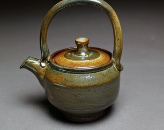 Handgemachte Keramik Shino Teekanne - scharf gewinkelt Körper