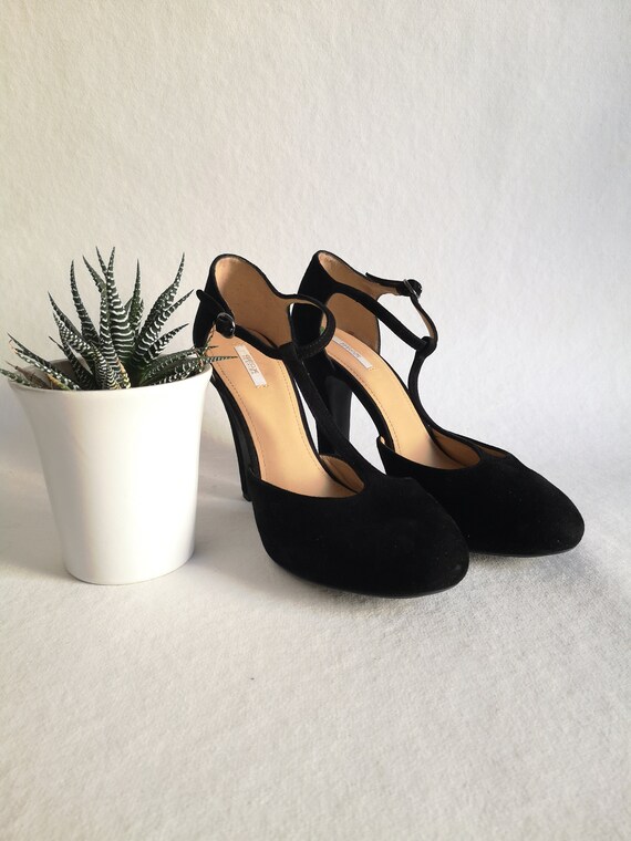 90s pumps