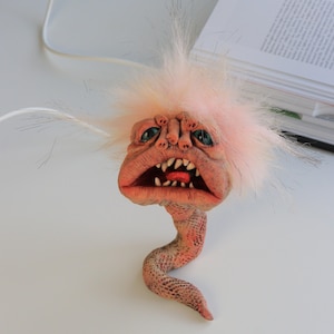 Escultura OOAK hecha a mano - Figura única de arcilla de papel, pieza única, juguete artístico hecho a mano, criatura extraña, espeluznante, lindo extraterrestre