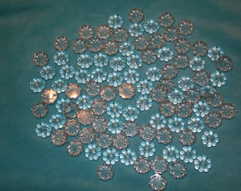 100 pretty glass floret chandelier drops/Christmas Decs (171)