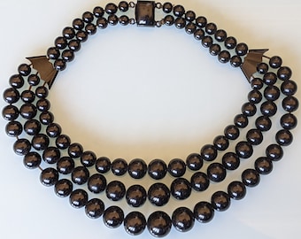 Huge antique Victorian Whitby jet bead, triple strand mourning necklace