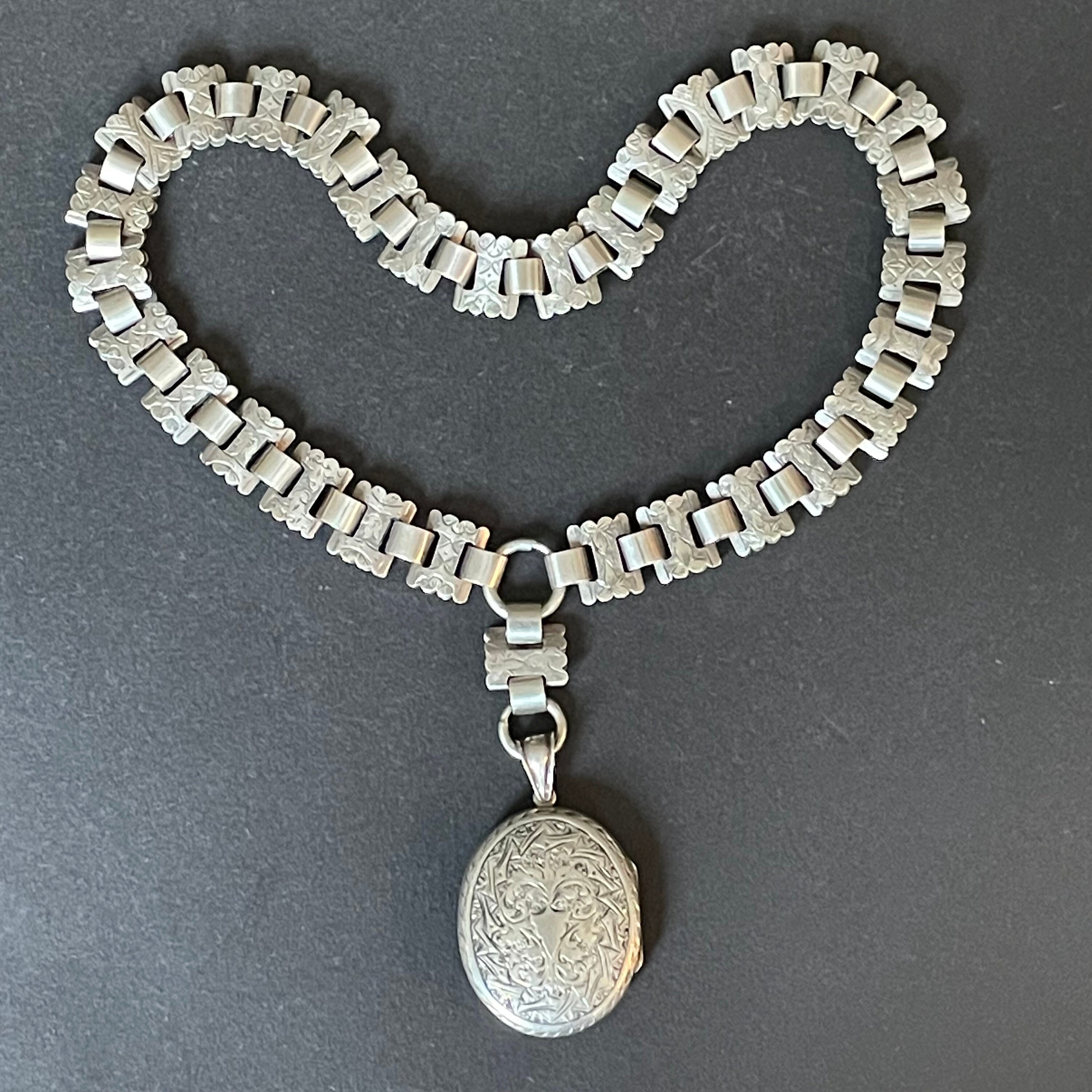 アンティーク クリアペーストのシルバーペンダント