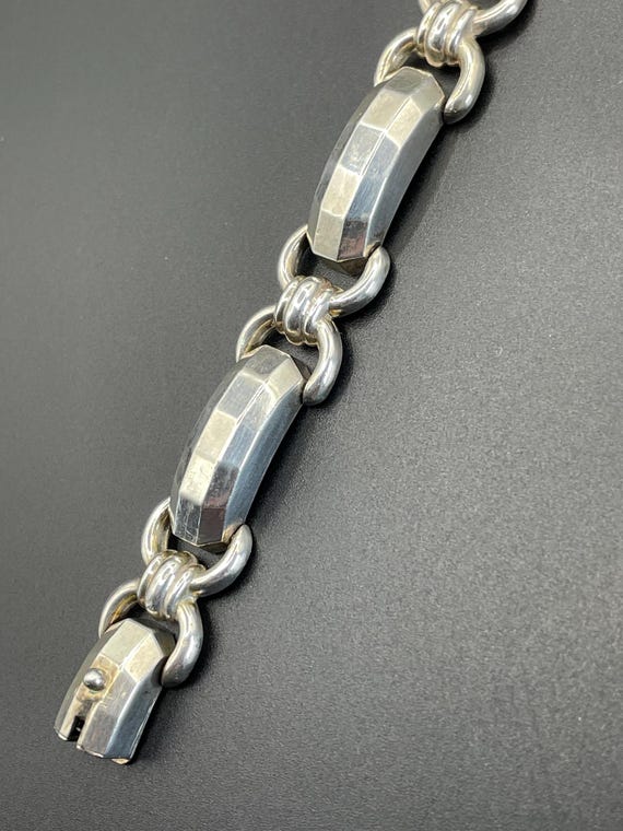 Bracelet Art Déco Ancien En Argent Massif 925 - Ouvrant, Sculpté, Avec Poinçon - Créateur Rare