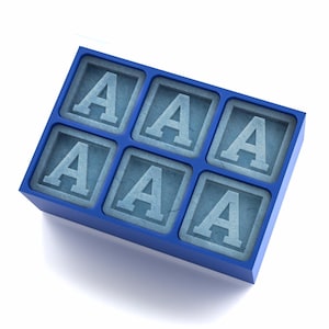 Bandeja de hielo azul personalizada con la letra A: regalo personalizado para él, ella, amigos o familiares. Un recuerdo de bar llamativo para cualquier ocasión.