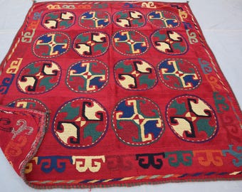 1940s Antique Suzani 5.2x4.9 Ft- Suzani Kilim Rug- Vintage Handmade Bed Throw- Living Room Uzbek Handmade Bed Cover Istalif RUG. 5x6 kilim