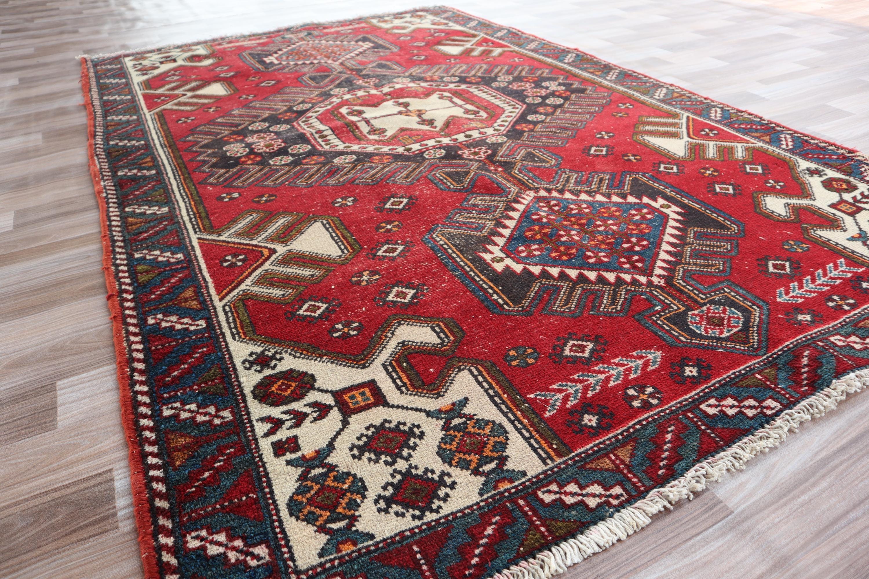 赤いアフガンラグ、ヴィンテージ ヘリズデザイン、ハンドメイドウール