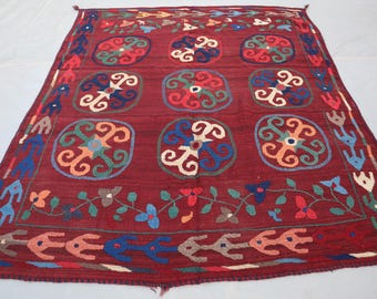 1940s Antique Suzani 5.2x4.6 Ft- Suzani Kilim Rug- Vintage Handmade Bed Throw- Living Room Uzbek Handmade Bed Cover Istalif RUG. 5x6 kilim
