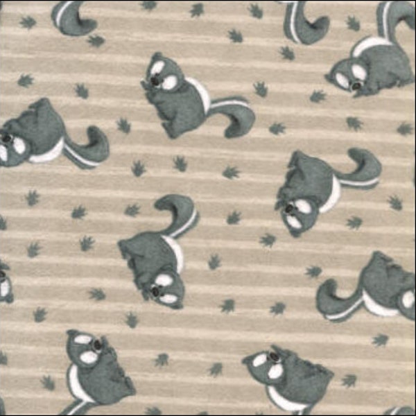 Furr-Ever Friends Flannel Skunks on Tan