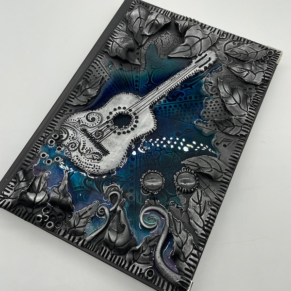 Couverture de livre de guitare, carnet de notes, carnet de notes en fimo, AnthiCreativeTouch, couverture de livre de guitare, agenda, cadeau pour elle, cadeau pour lui, dragon