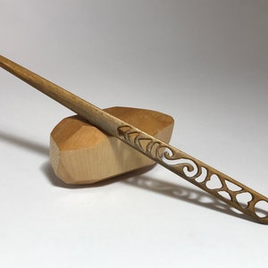 Handgeschnitzter Haarstab aus Holz, Holzhaarnadel, Holzhaargabel, Holzhaargabel, Haarnadel für Brötchen, Haarstab, Haarspange aus Holz