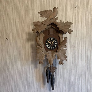 Gdrasuya10 Reloj de pared de cuco del norte de Europa, 9.8 x 3.9 x 18.1 in,  reloj de cuco tradicional alemán de la selva negra para decoración del