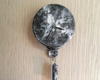 Reloj soviético vintage único con pintura de autor