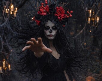 Corona de hadas roja y negra con halo y tocado de cuernos