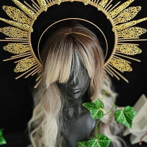Große goldene Halo-Krone, Sonnen-Halo-Krone, Brautgoldkrone, Halo-Stirnband, Hochzeitskrone, goldener Kopfschmuck, Hochzeitskrone