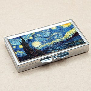 PILL BOX 7 Grid/days Van Gogh célèbre 8 peintures différentes de nuit étoilée, fleur de cerisier, iris, champ Support de boîtier en métal
