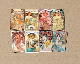 Puede incluir: Un conjunto de ocho postales vintage de estilo art nouveau con mujeres en diversas poses y escenarios. Las postales están impresas en papel grueso con una superficie texturizada y tienen un aspecto ligeramente descolorido. Las imágenes están en una variedad de colores, incluyendo rojo, azul, verde, amarillo y blanco.