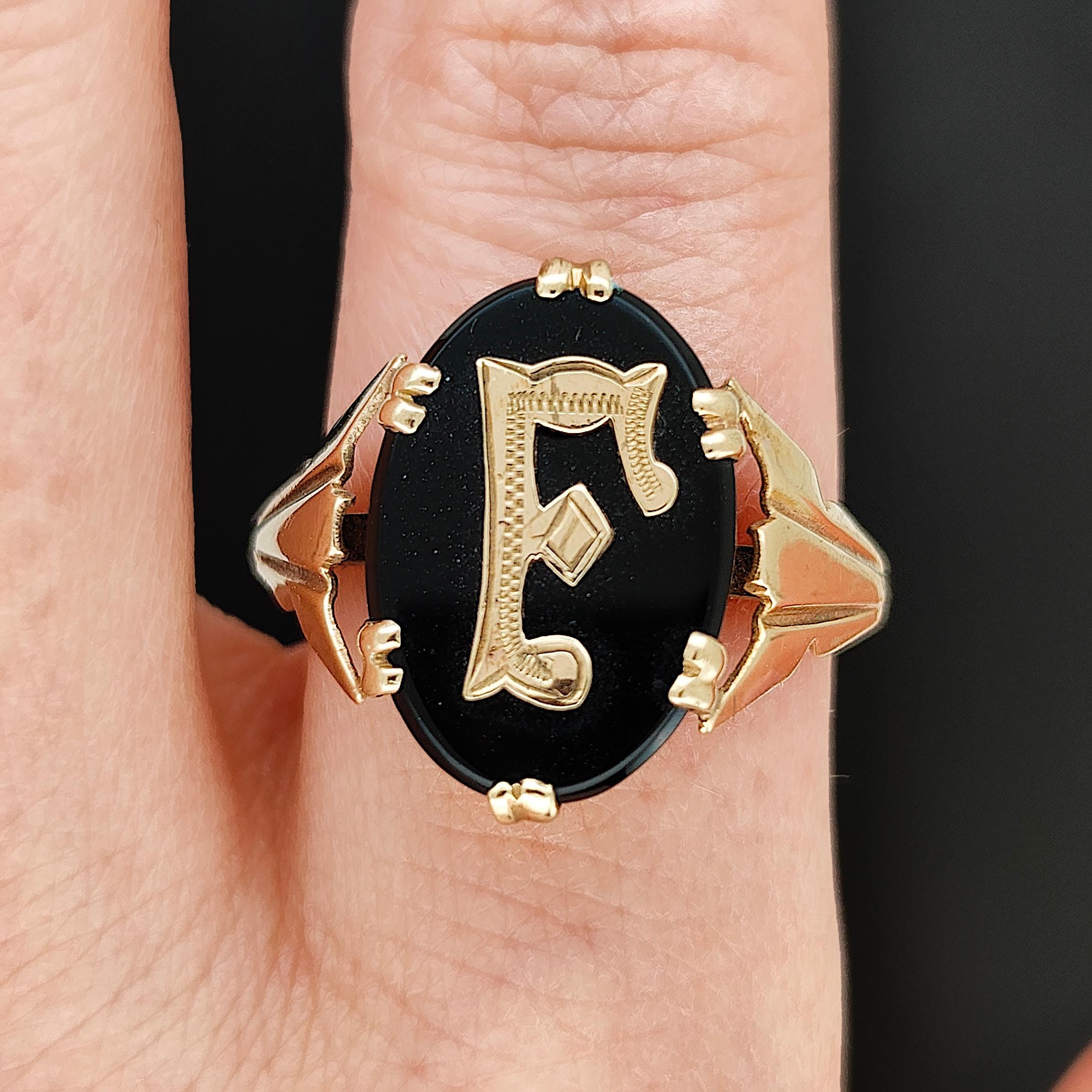 Vintage 9ct Yellow Gold Black Onyx Initial "F" Signet Ring