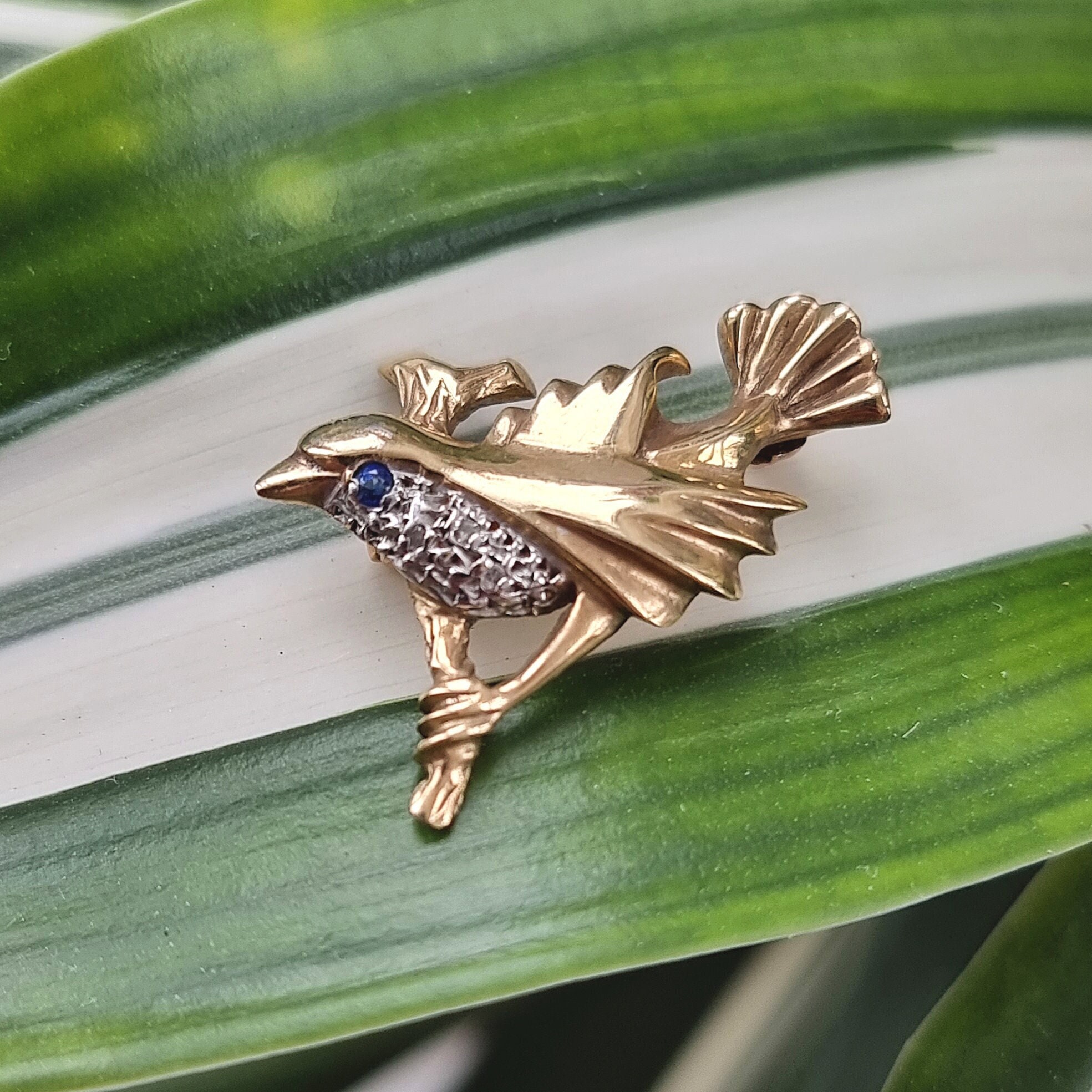 Vintage 9ct Gold Diamond & Sapphire Bird Brooch 