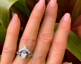 Sterling Silver Claddagh Ring set,2-piece Opal Heart,Claddagh Ring Celtic Ring,Irish Heart ring, Opal Engagement ring Set,LED LIT BOX, opals
