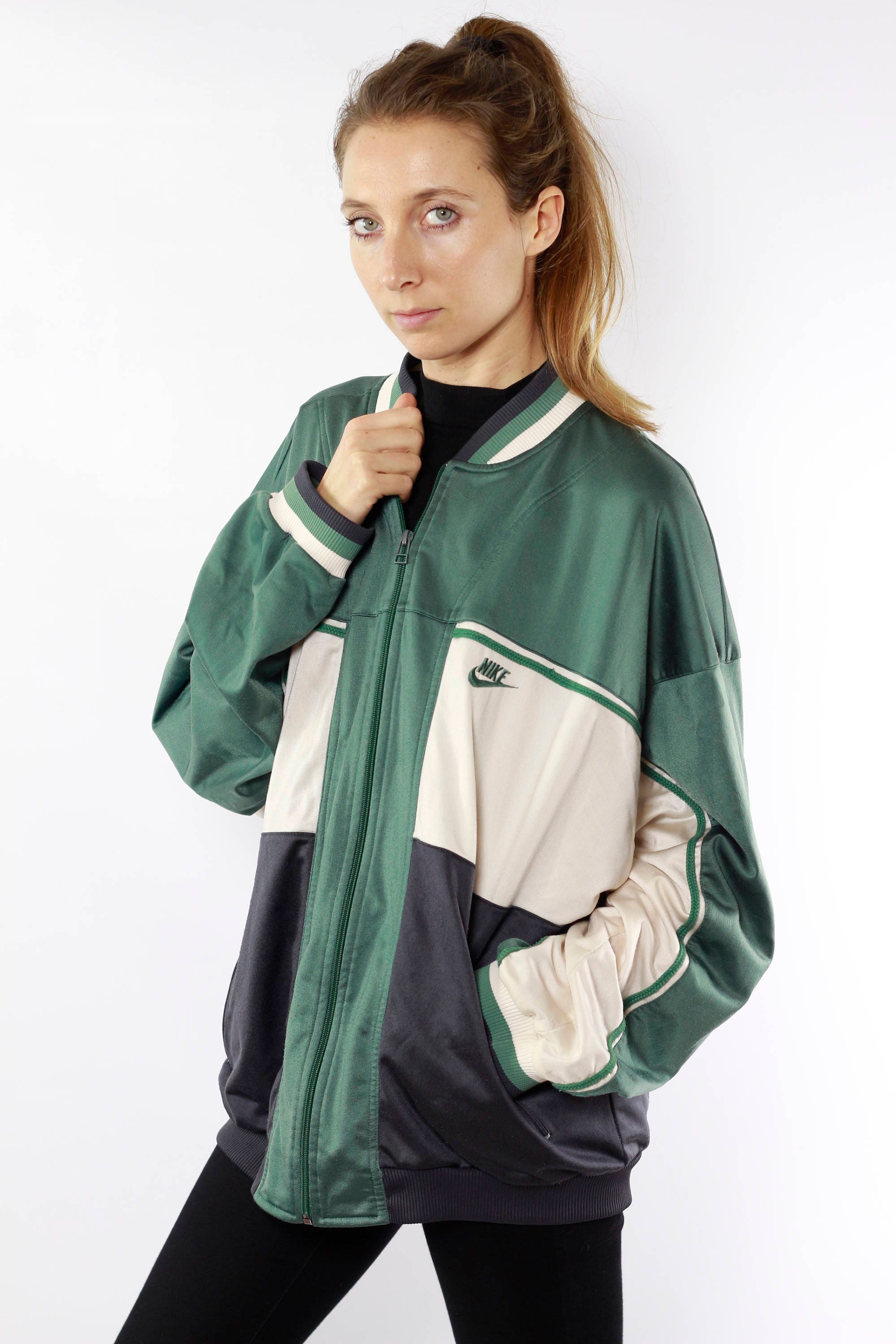 nike college windbreakers