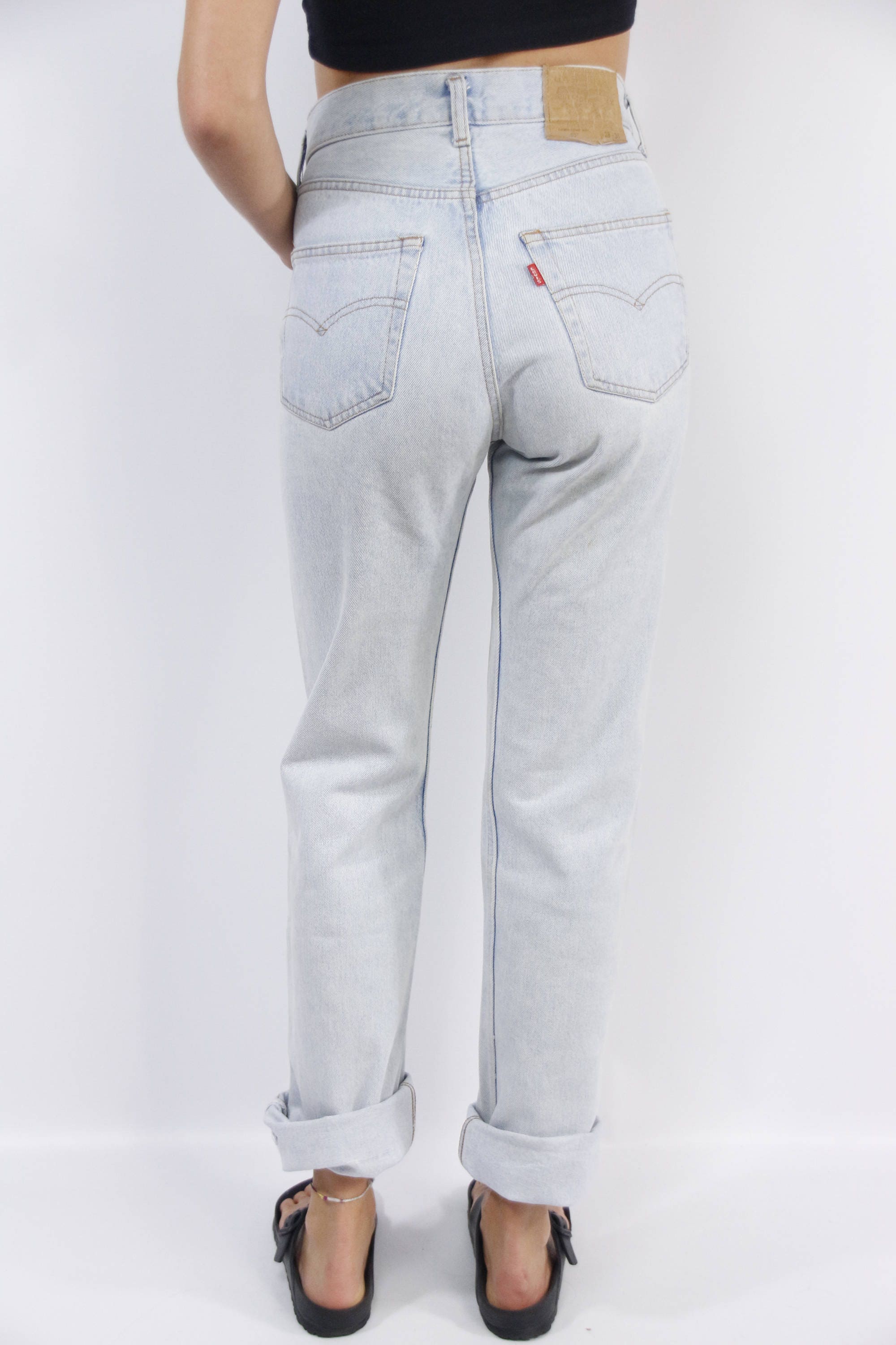 levi jeans 28 waist