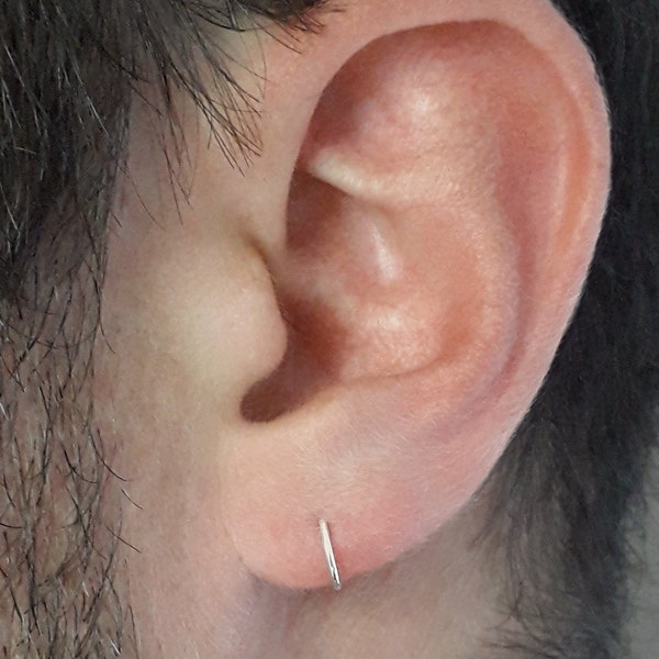 PAIRE de boucles d'oreilles pour hommes en argent et en or torsadées pour ouvrir le piercing Huggie Sleeper, simples, épaisses ou fines hypoallergéniques à porter tous les jours