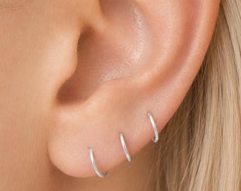 Conjunto de tres pendientes Hugger, pendientes de plata, aros Huggie, pendientes de hélice, pendientes mínimos, durmientes de plata, aros de oro, pendientes pequeños