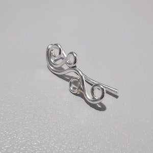 Escalador de orejas de plata rizada, alfiler de oreja minimalista hecho a mano, escalador de orejas de plata, rastreador de orejas minimalista, rastreador de orejas, pendiente de plata imagen 6