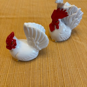 Ceramic Chicken/Rooster Salt and Pepper Shakers