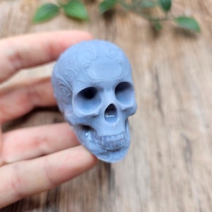 3D decorated skull silicone mold 5 cm x 4 cm for resin, jesmonite, plaster, wax, soap, polymer clay, fimo (oven-safe) etc.