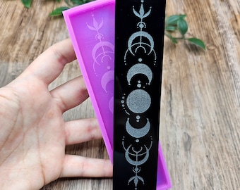 Flexible silicone moon phase bookmark mould