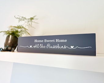 パーソナライズされた「Home Sweet」木製サイン – 新築祝いのギフト