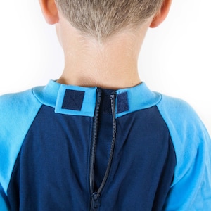 Special Needs Unisex Long Seeve, Zip Back Footed Pajamas for Kids (3-16 yrs) by Seenin bild 4