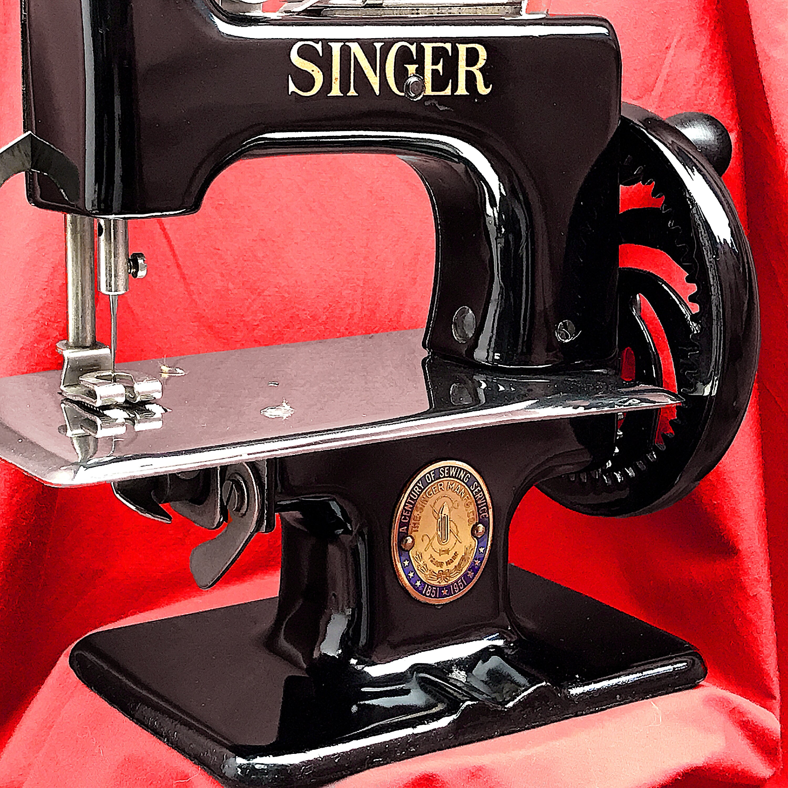 Centennial SINGER SEWHANDY 20 Child Toy Sewing Machine Etsy