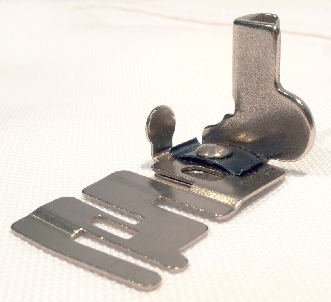 Vintage SINGER SIMANCO 36865 Edge Stitcher Sewing Machine Foot Etsy