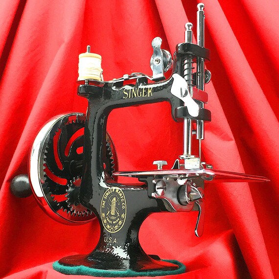 Collectibles Singer 20 toy child Sewhandy sewing machine parts NEEDLE