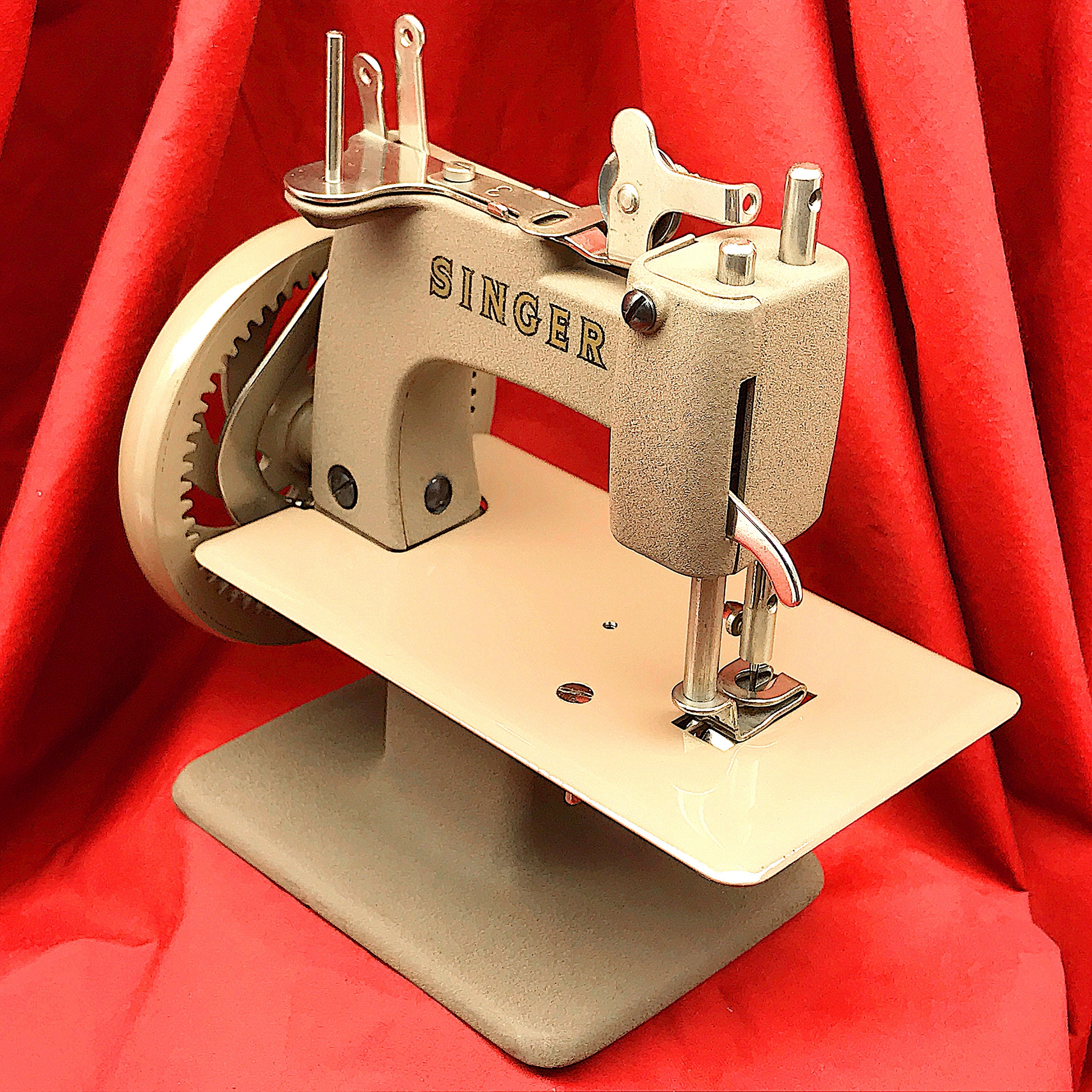 SINGER SEWHANDY 20 Child Toy Sewing Machine 201 Restored & Etsy
