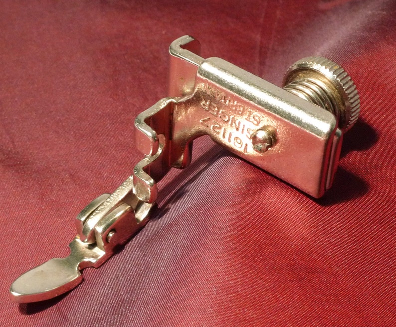 All Metal Vintage SINGER SIMANCO 181127 Adjustable Zipper /& Cording Foot Sewing Machine Attachment