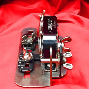 SINGER SIMANCO 121795 Buttonholer Attachment Low Shank 201 Featherweight 221 222 Vintage