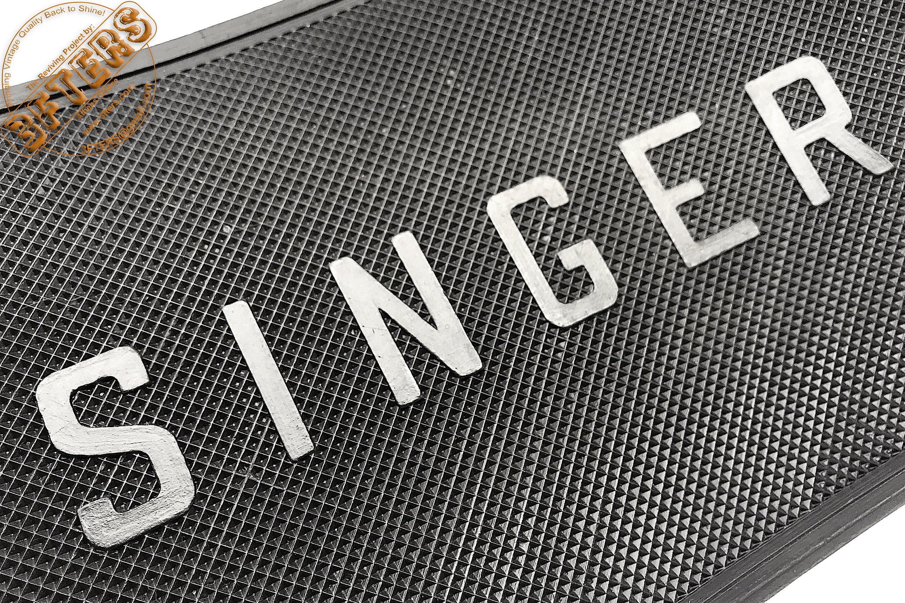 Singer Sewing Mat Vintage SINGER Sewing Machine Rubber Mats for 99 128 15 66 201 201-2 ...