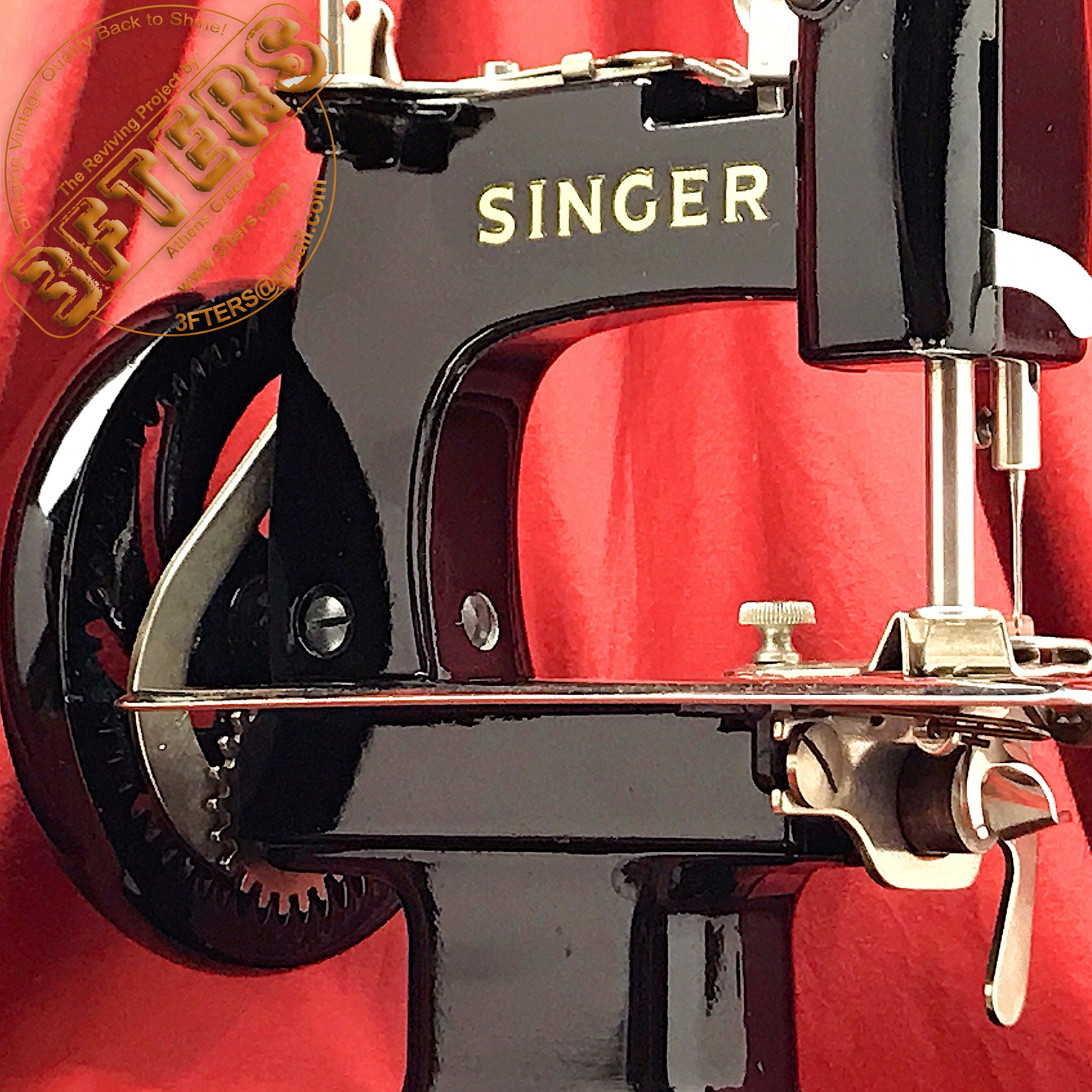 SINGER SEWHANDY 20 Child Toy Sewing Machine 20-10 Restored