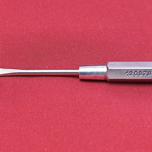 Oryginalny zabytkowy śrubokręt SINGER SIMANCO 120378 z aluminium/stali do maszyn do szycia, waga piórkowa 222 221