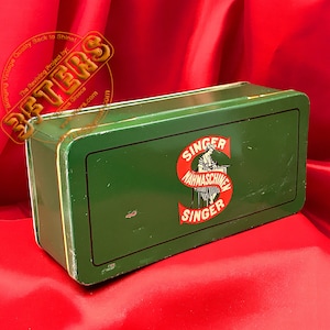 German SINGER Vintage Accessories Attachments Tin Box