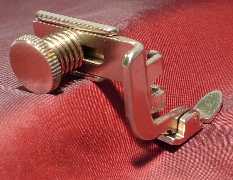 All Metal Vintage SINGER SIMANCO 181127 Adjustable Zipper /& Cording Foot Sewing Machine Attachment